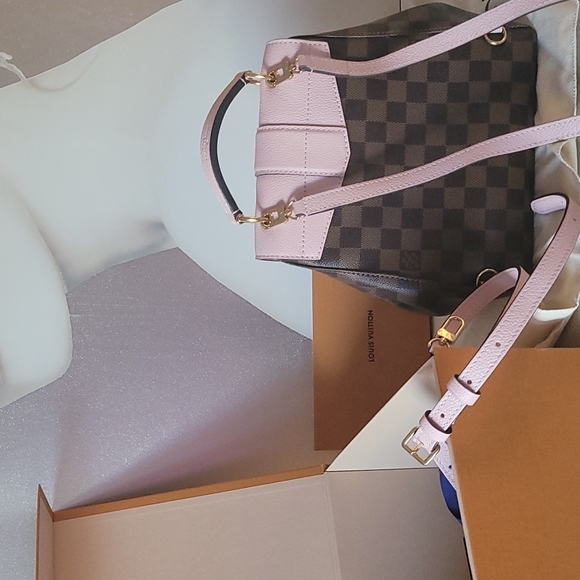 Louis Vuitton Clapton Backpack. Pink Damere print. - Picture 4 of 13